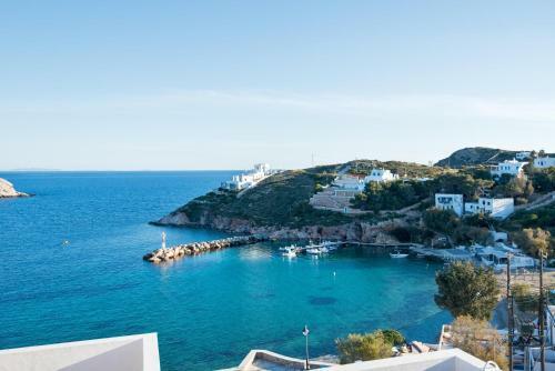 Deck2 Syros Premium Apartments