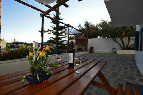 Deck2 Syros Premium Apartments