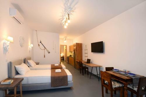 Lalari Beach Suites