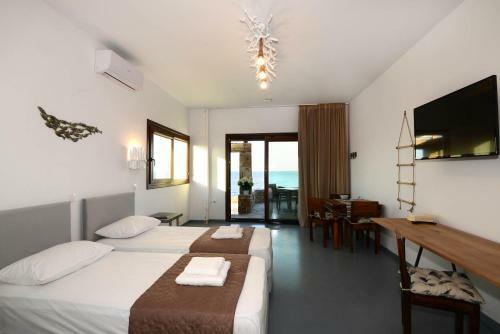 Lalari Beach Suites