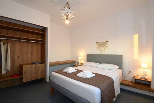 Lalari Beach Suites