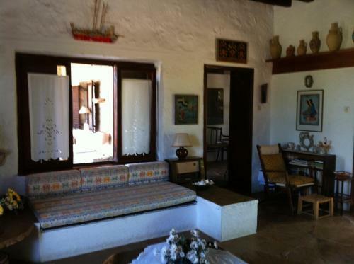 Aigina 3 Bedroom House By The Sea