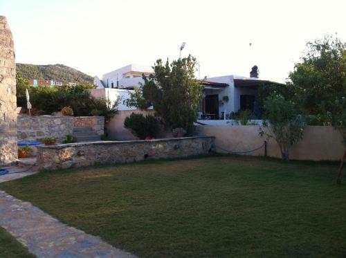 Aigina 3 Bedroom House By The Sea