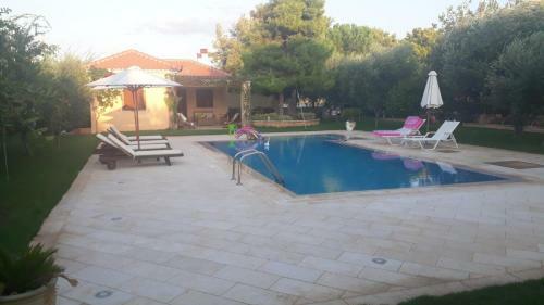 Mediterranean Garden Villa