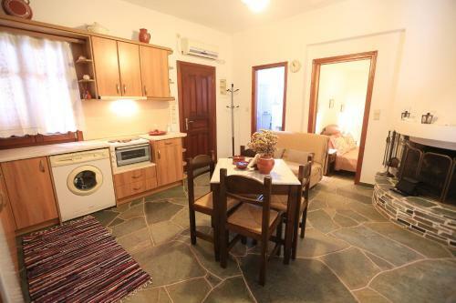 Mirsini Apartments
