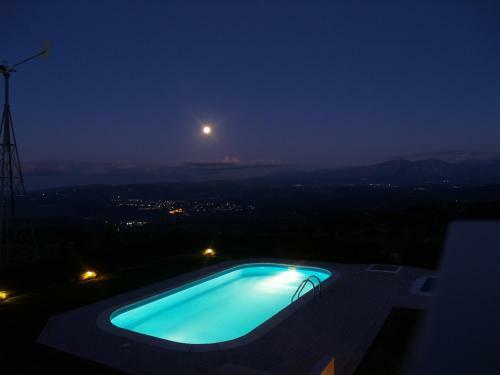 Luxurious Panoramic View Villa