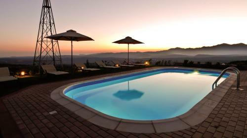 Luxurious Panoramic View Villa