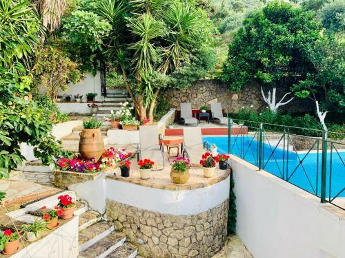 Ermones Odyssesas Bungalow