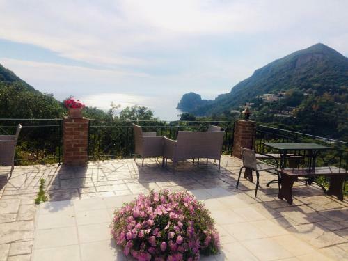 Ermones Sapphire Villa