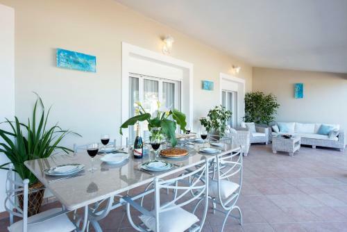 Exclusive Privet Villa In Viros