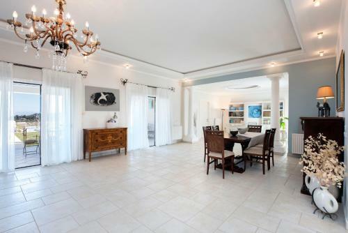 Exclusive Privet Villa In Viros
