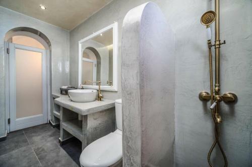 Villa Brouzos - Traditional Maisonette & Sea View