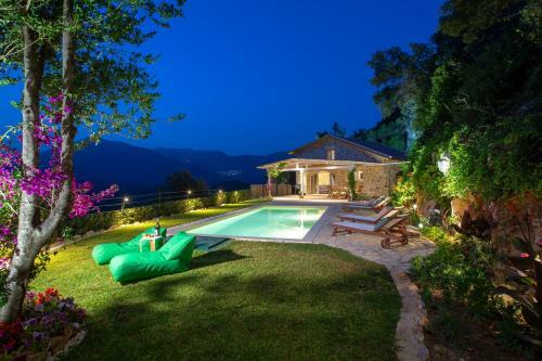 Pnoes Villas-panthea