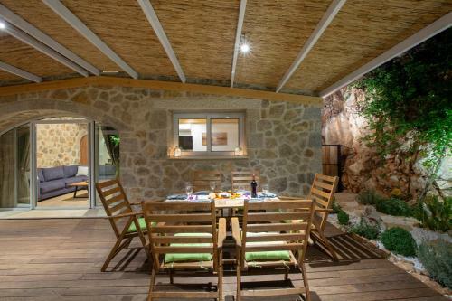 Pnoes Villas-panthea