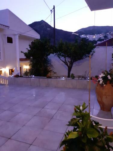 Aperi Village House