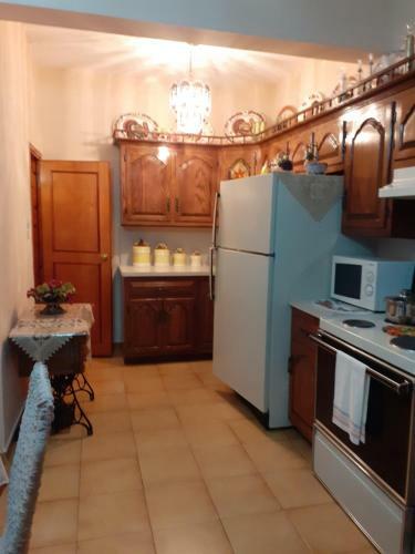 Aperi Village House
