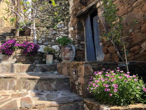 Zarta A Cosy Stone Village House With Splendid View
