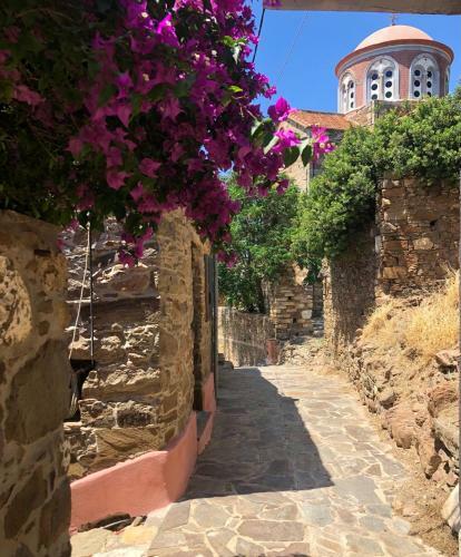 Zarta A Cosy Stone Village House With Splendid View