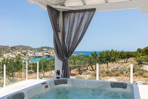 Promitheas Villa, Sea Side Resort!
