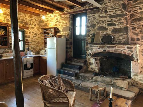 Panayiotis, A Unique Stone Built House With Amazing Views