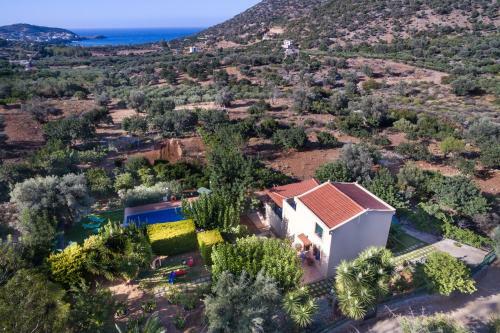 Amari Villa, Beach Hideaway!