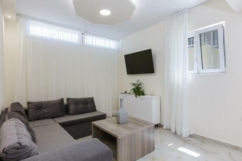 Family Friendly Basilicata Attali Villa Private Pool,children Area