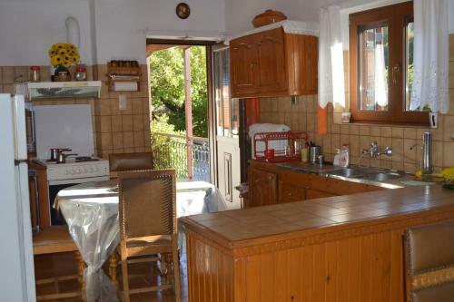 Villa Vytina With Garden And Bbq