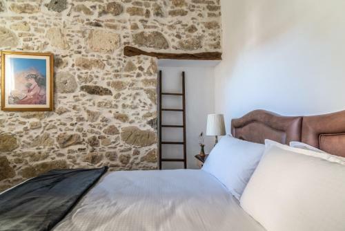 Stonehouse South Crete