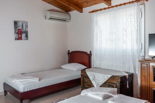 Kosta's Apartments