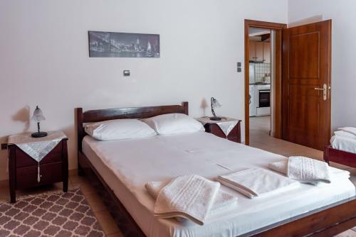 Kosta's Apartments