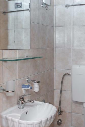 Kosta's Apartments