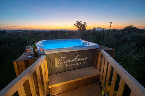 Zante Lagos Holiday Homes Treehouse And Villa