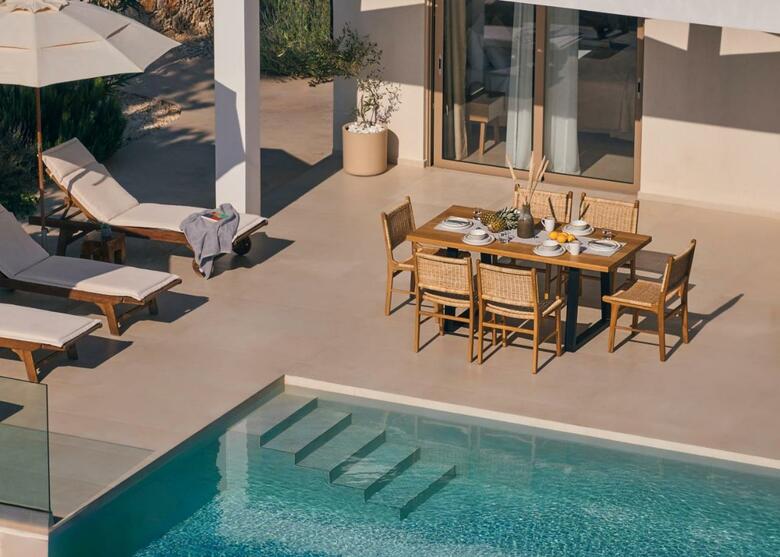 Villa Thelxi's Suites - Brand New Seaview Suites!