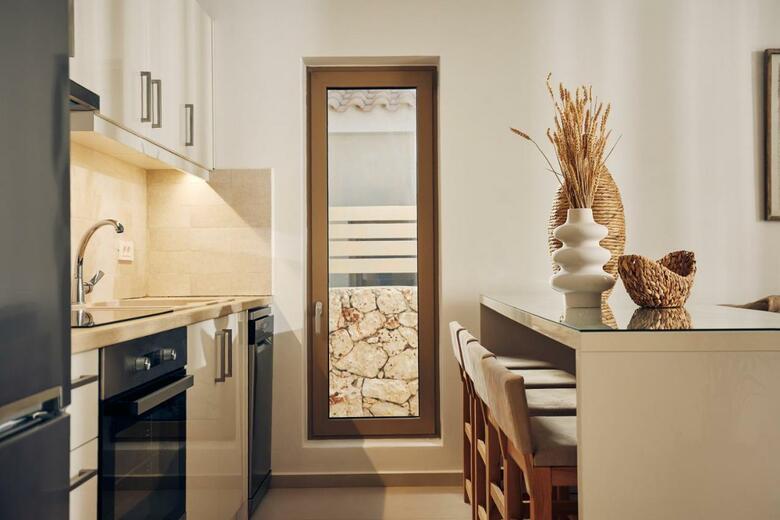 Villa Thelxi's Suites - Brand New Seaview Suites!