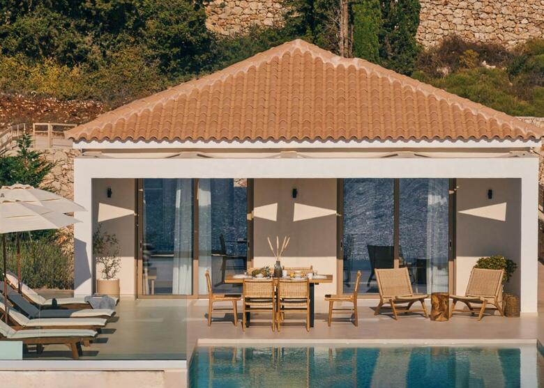 Villa Thelxi's Suites - Brand New Seaview Suites!