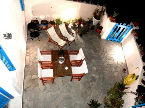 Bioclimatic Cave House Santorini