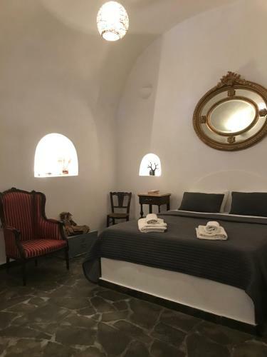 Bioclimatic Cave House Santorini