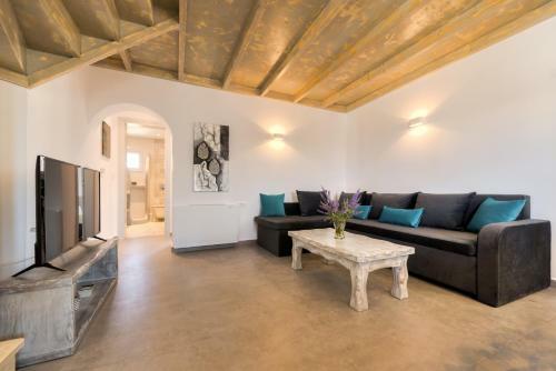Mihal Villa