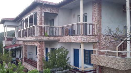 Hostal Guesthouse Zografia