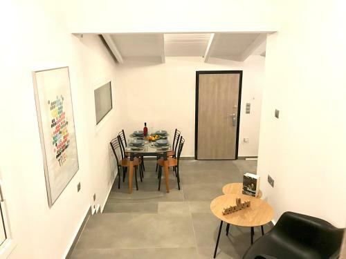 Villa Riqionian House