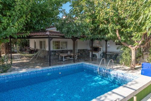 Corinthian Villas Orange Villa