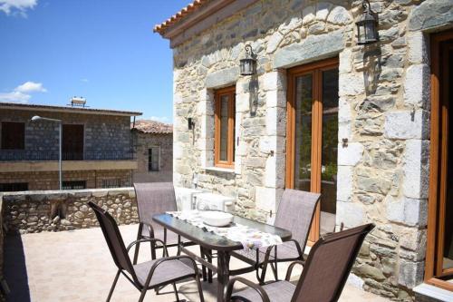 Taygetus Apartments
