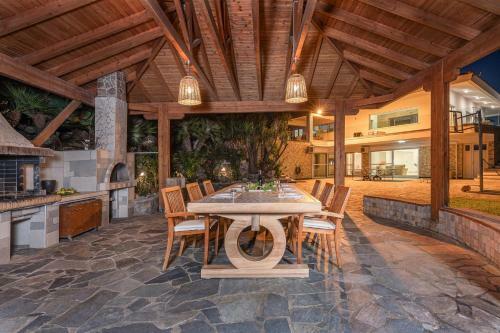 Giakoumakis Luxury-private Villa