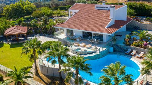 Giakoumakis Luxury-private Villa
