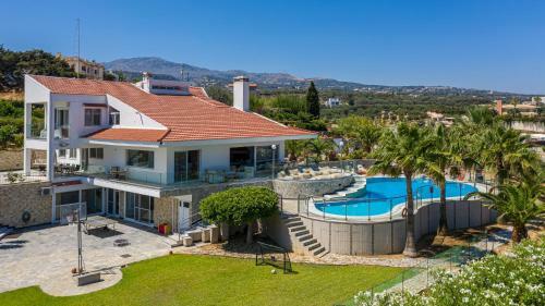 Giakoumakis Luxury-private Villa