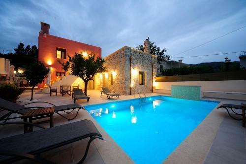 Hawk Villa, Nature Essence!