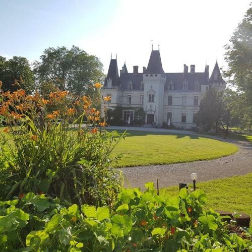 Maison La Peruse At Les Vergnes Gites