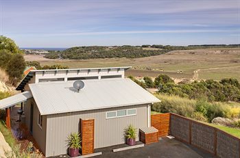 Lodge Anchors Port Campbell
