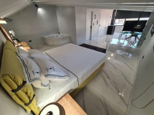 Hostal Ilia's Luxury Suites