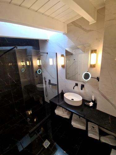 Hostal Ilia's Luxury Suites